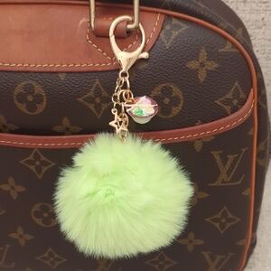 Ramen Noodle Soup, Star,  Neon Yellow Pom Gold Keychain